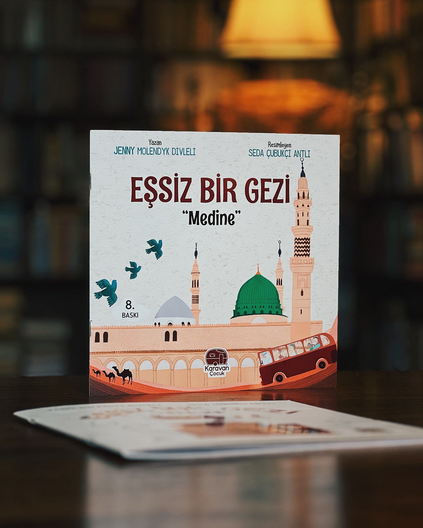 Eşsiz Bir Gezi “Medine”, Jenny Molendyk Divleli (Resimleyen: Seda Ç. Antlı)