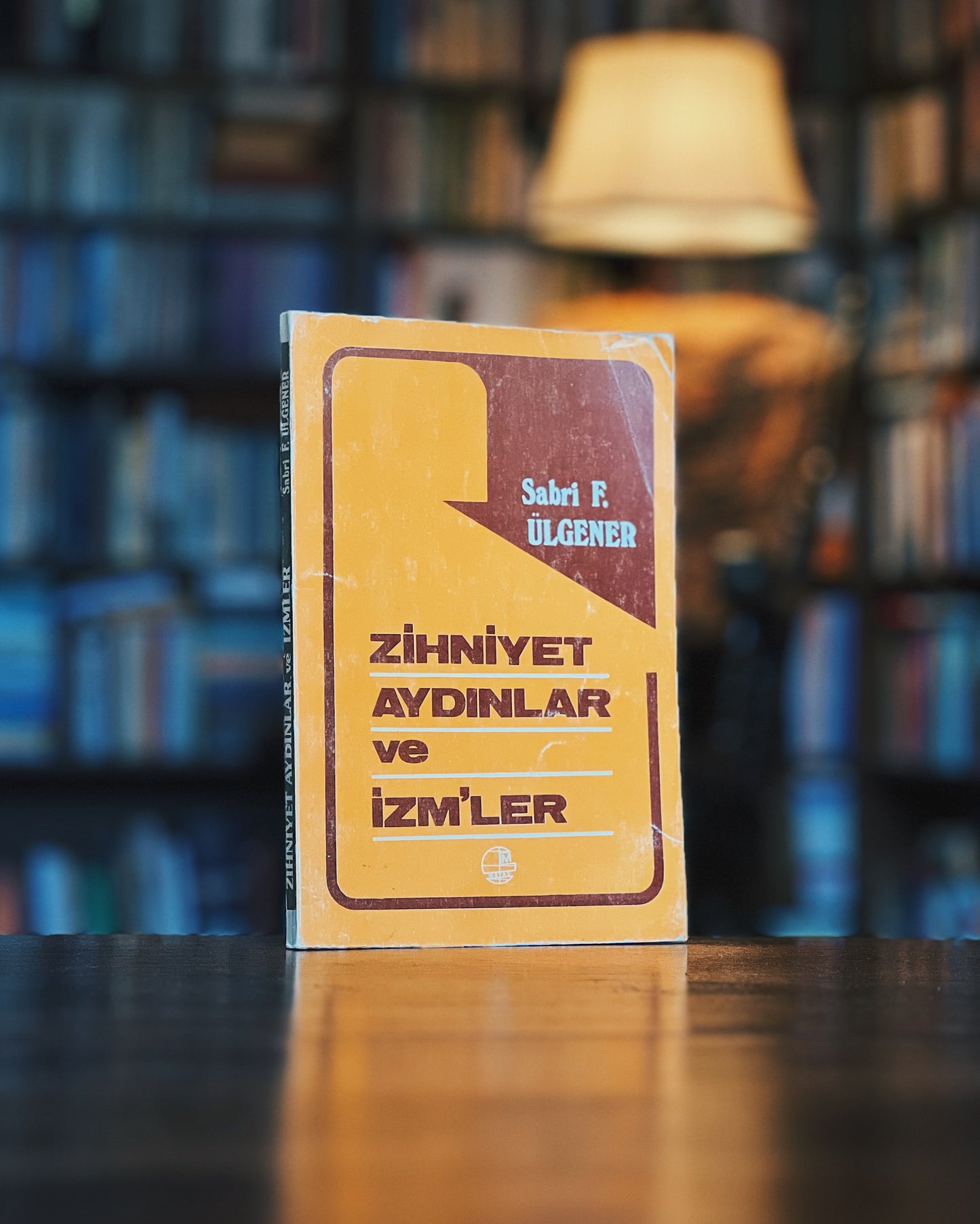 Zihniyet, Aydınlar ve İzmler - Sabri F. Ülgener