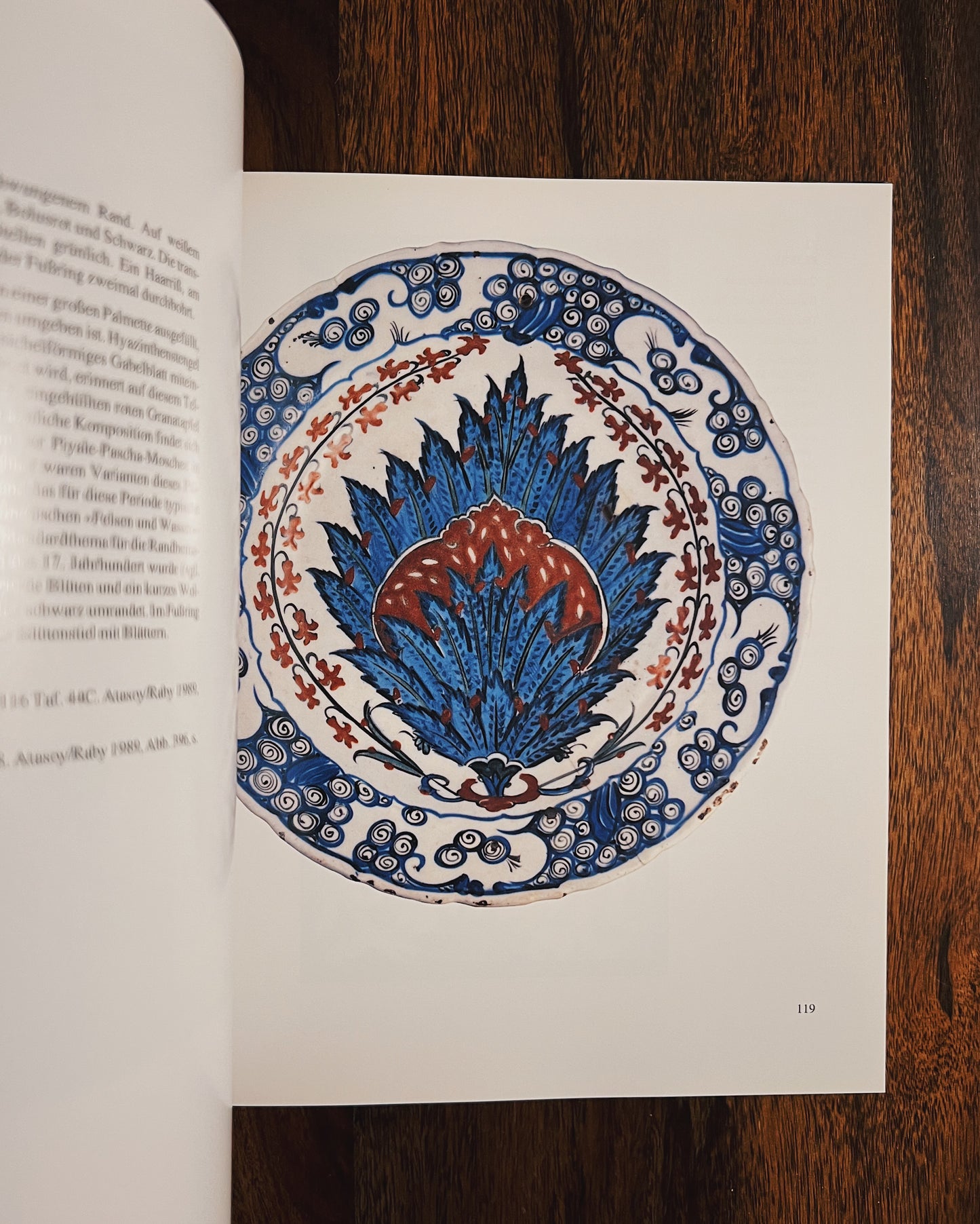 Morgenländische Pracht ~ İslamische Kunst aus deutschem Privatbesitz - Claus-Peter Haase