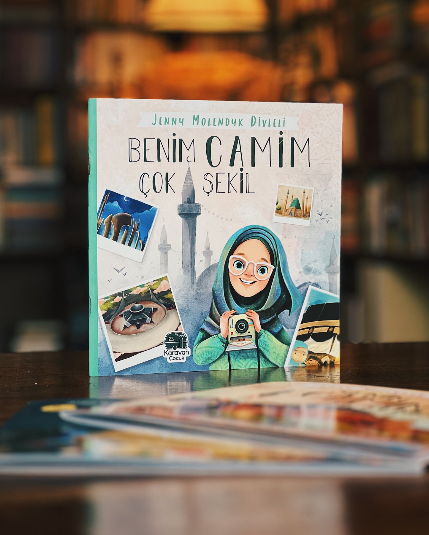 Senin Camin Ne Renk? / Benim Camim Çok Şekil / Namaz Kıldığımız Sıradışı Yerler, Jenny Molendyk Divleli (3 Kitap)